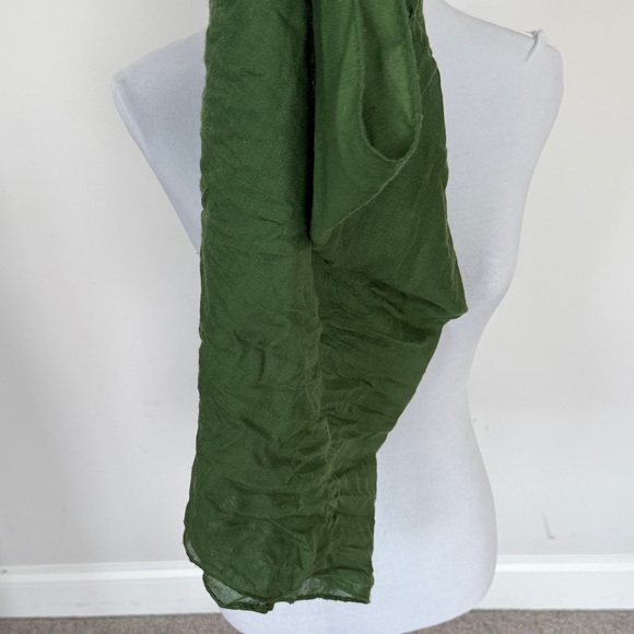 Charming Charlie Deep Green Scarf - Picture 4 of 5